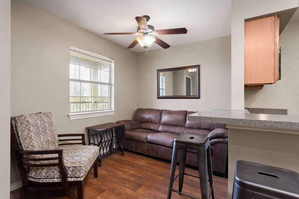 Eagle'S Den Three Rivers Texas A Travelodge By Wyndham Rum bild