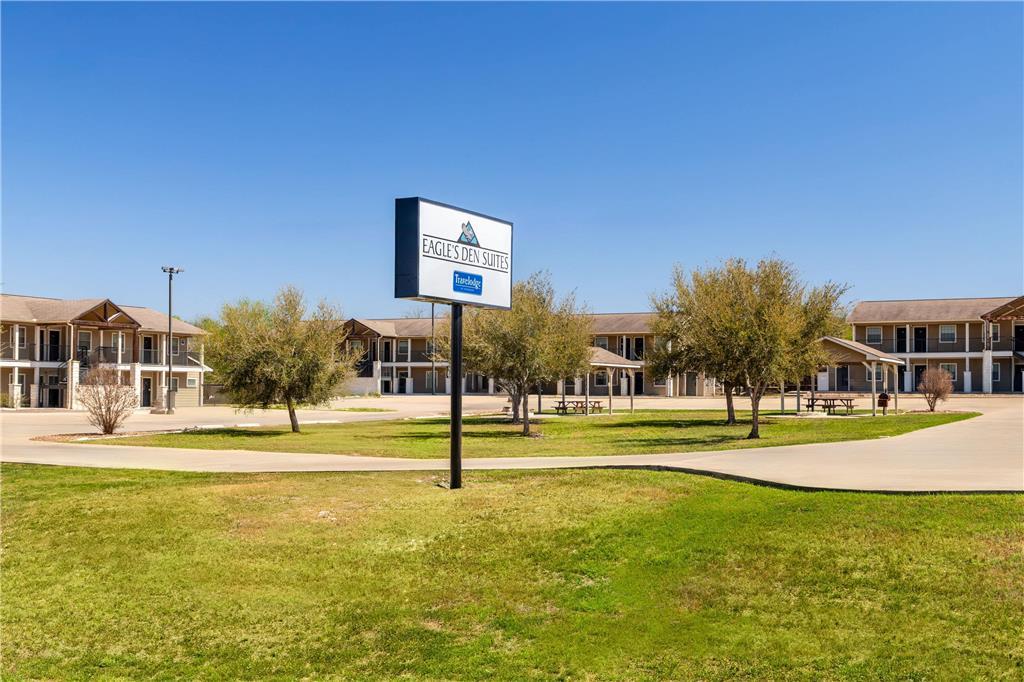 Eagle'S Den Three Rivers Texas A Travelodge By Wyndham Exteriör bild